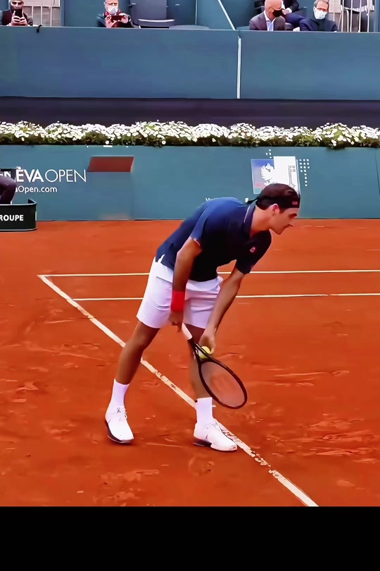 爱游戏-关于费德勒重返赛场，出色发挥首场状态出色，日本队观众沸腾！再创辉煌时刻的信息