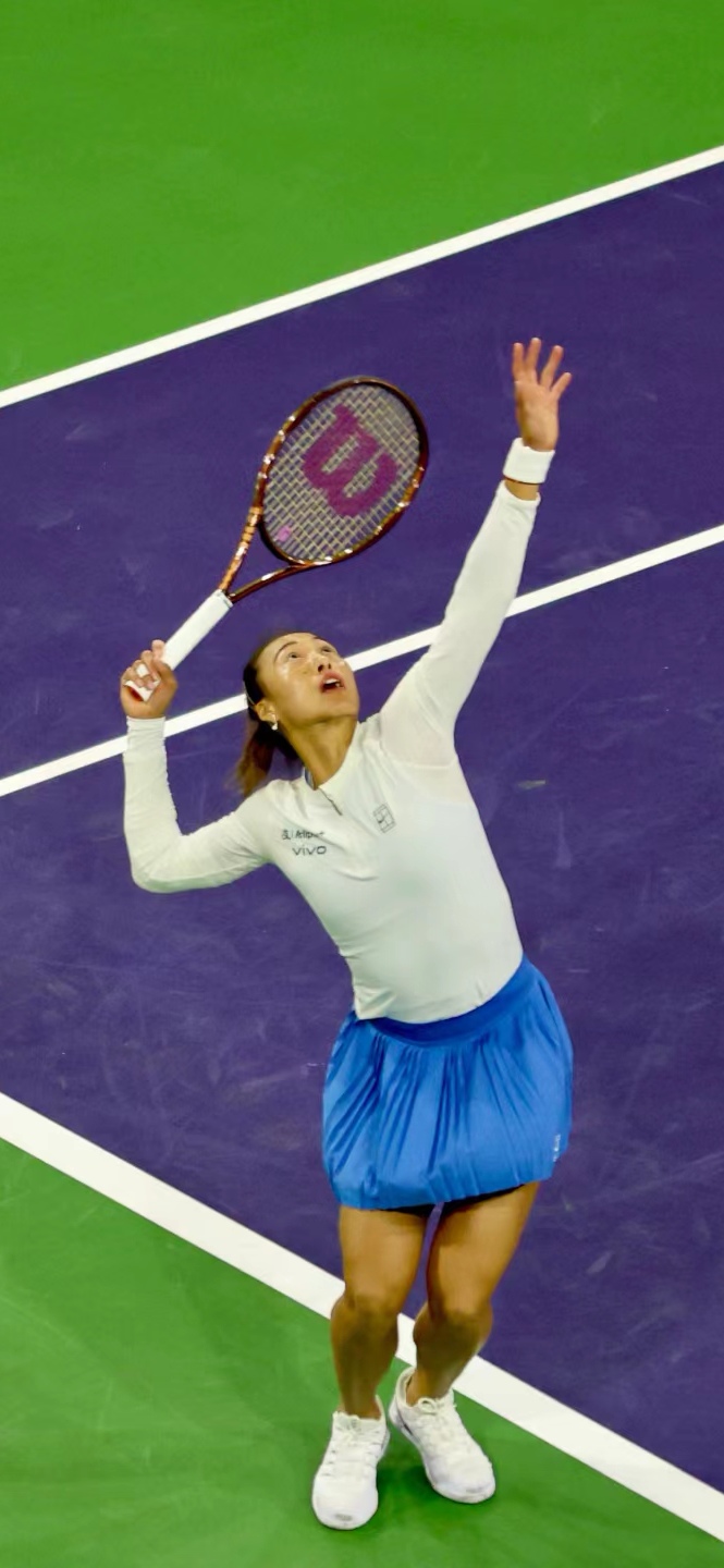 爱游戏官网-包含阿扎伦卡重返赛场，持续失利首场状态出色，法国队观众沸腾！上演精彩一战的词条