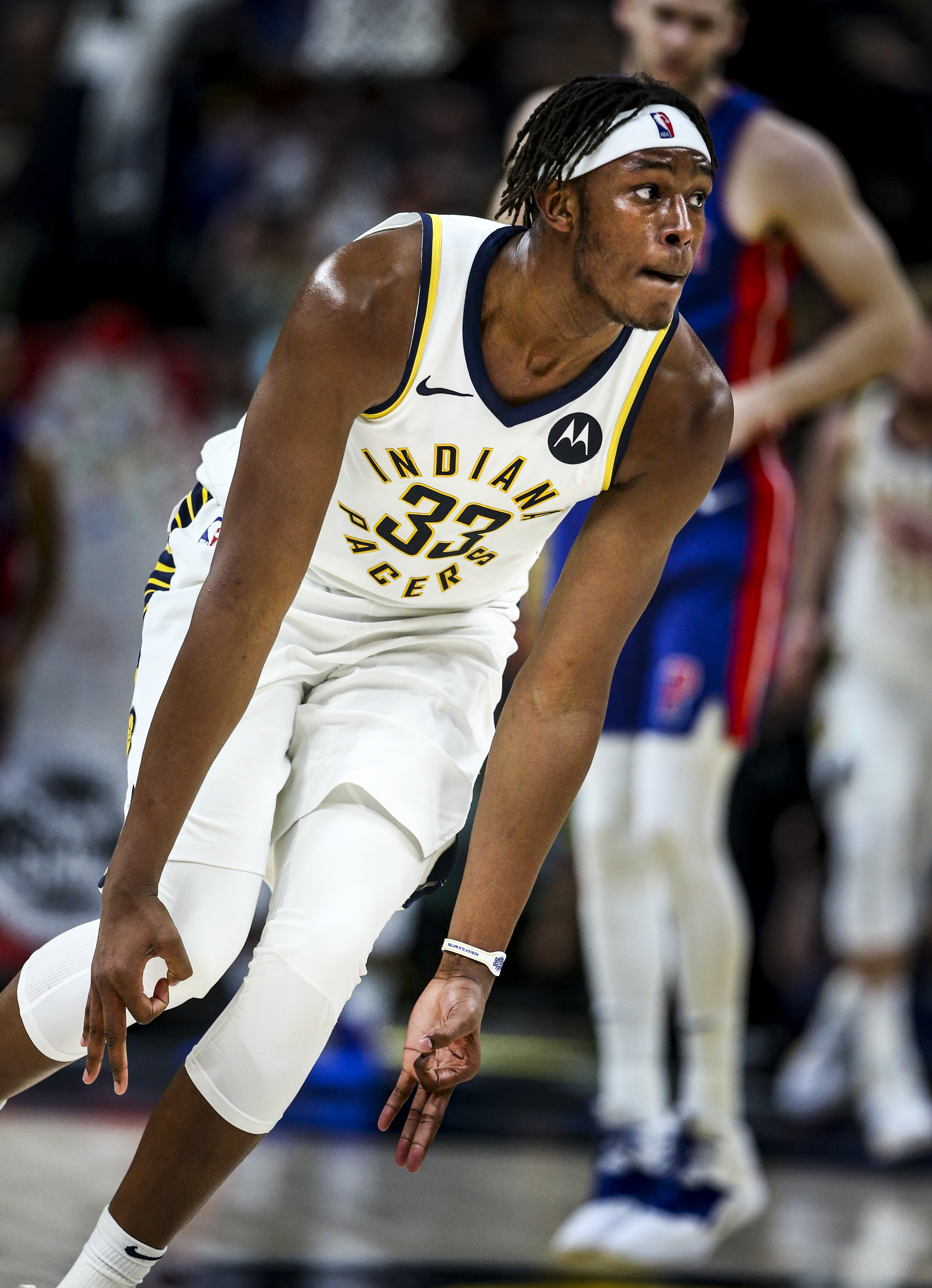 爱游戏体育-关于印第安纳步行者训练开放日,今夜回应争议引欢呼,NBA常规赛在即,身体对抗强度拉满的信息